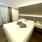 Evora With Private Pool Villa *